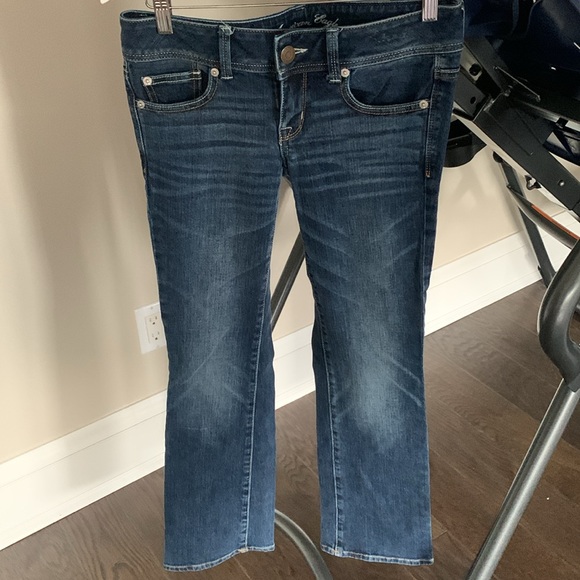 Women’s American Eagle Jeans - Picture 4 of 9